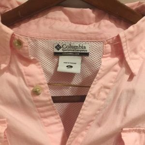 Men’s Columbia Sportswear Shirt. XL